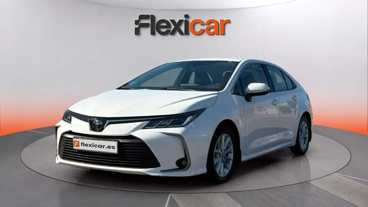 Usado Toyota Corolla Sol 125 CV (91 kW) 2022 Blanco Berlina