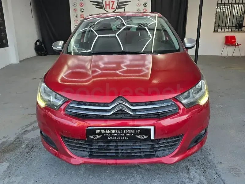 Usado Citroën C4 Business Class 99 CV (72 kW) 2016 Granate Berlina