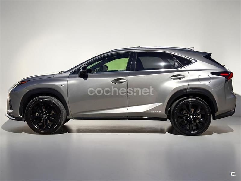 Usado Lexus NX300h Sport Line 197 CV (144 kW) 2019 Gris / plata SUV