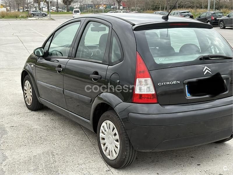 Usado Citroën C3 Furio 70 HP (51 kW) 2010 Preto Sedan