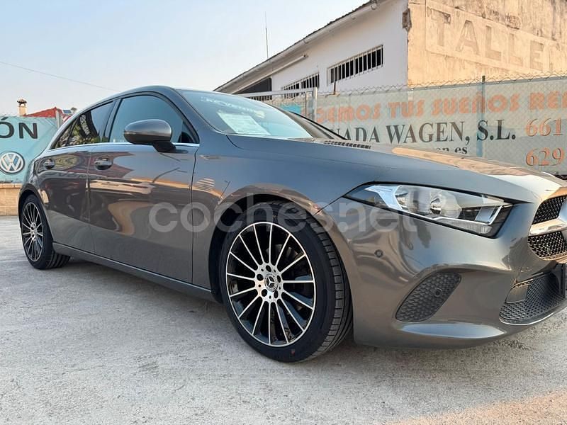 Gris Usado 2018 Mercedes A180 Utilitario | 21.200 € (Precio justo) - Imagen 1/4