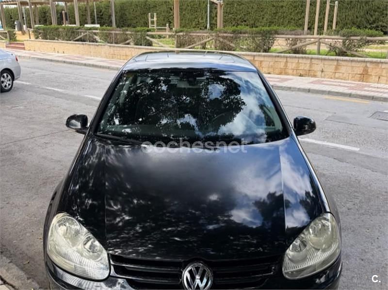 Usado VW Golf IV Trendline 105 CV (77 kW) 2004 Negro Berlina