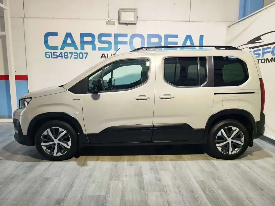 Usado Peugeot Rifter GT-line 131 CV (96 kW) 2019 Gris Monovolumen