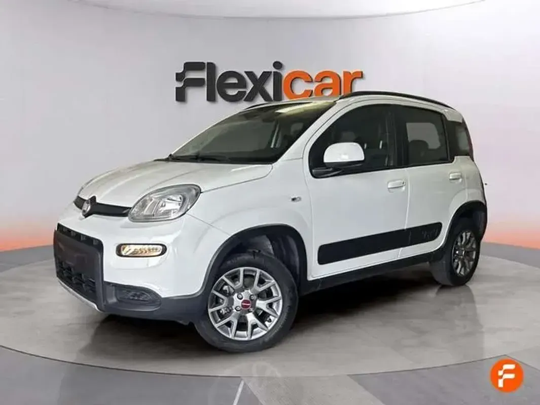 Usado Fiat Panda Cross Cross 86 CV (63 kW) 2020 Blanco Utilitario