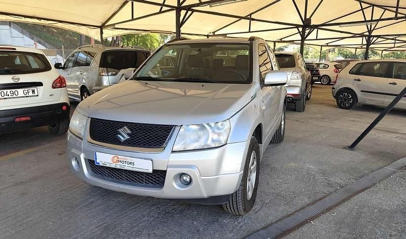 Plateado Usado 2007 Suzuki Grand Vitara SUV | 7500 € (Precio justo) - Imagen 1/4