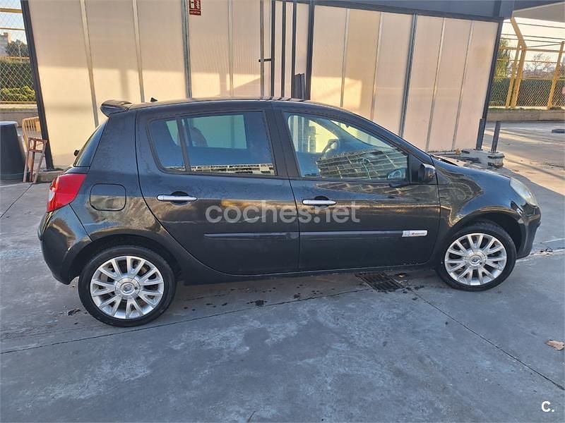 Usado Renault Clio II Rip Curl 100 CV (73 kW) 2007 Negro Berlina