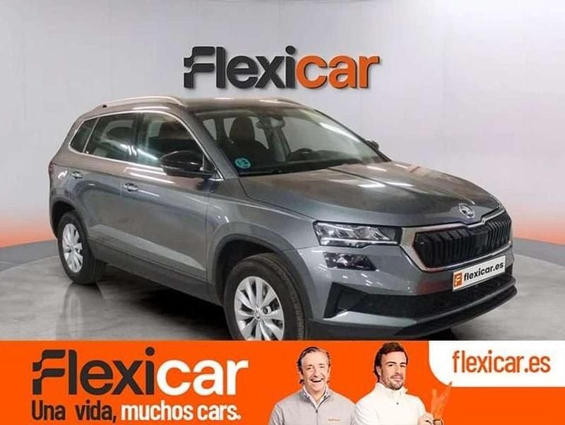 Usado Skoda Karoq Ambition 150 CV (110 kW) 2022 Gris SUV