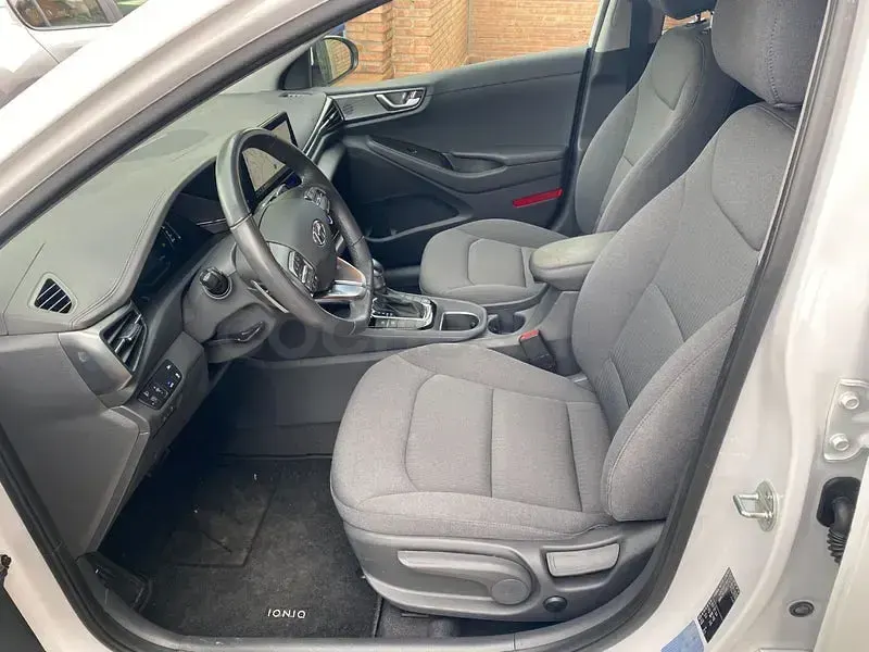 Usado Hyundai Ioniq 141 CV (103 kW) 2020 Blanco Utilitario