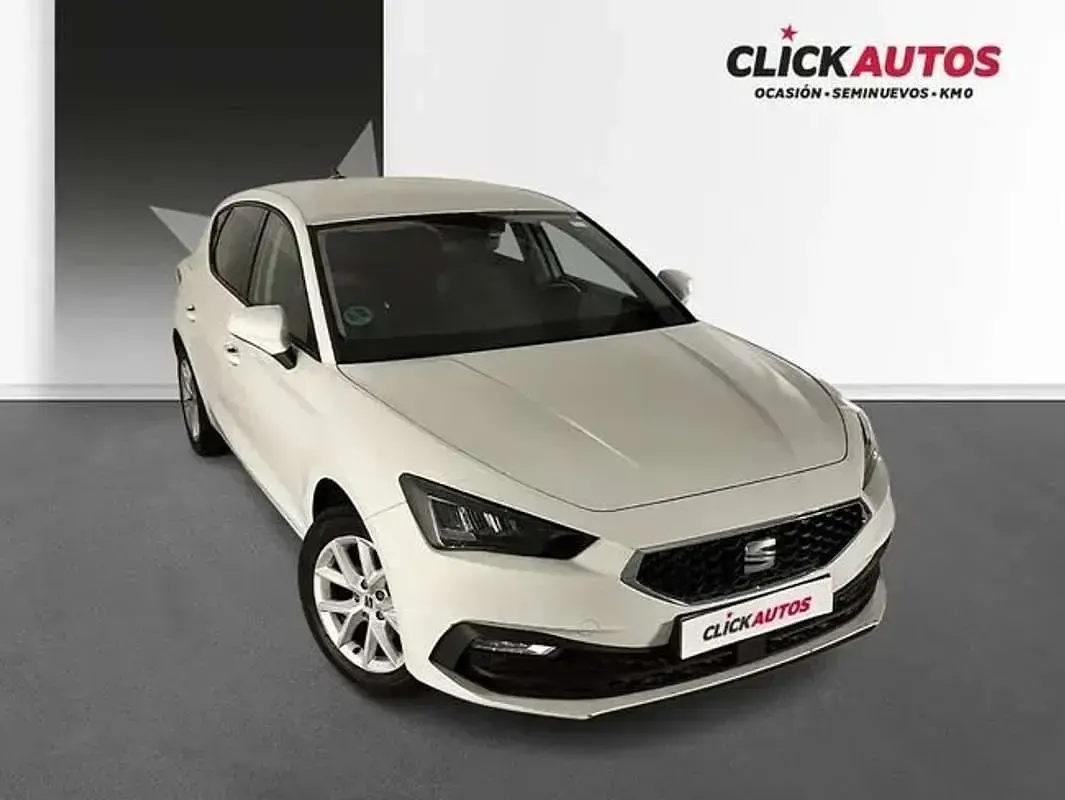 Usado Seat Leon Style 110 CV (80 kW) 2024 Blanco Utilitario
