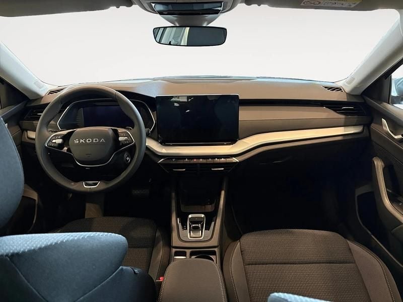 Nuevo Skoda Octavia Selection 150 CV (110 kW) 2025 Gris/plata