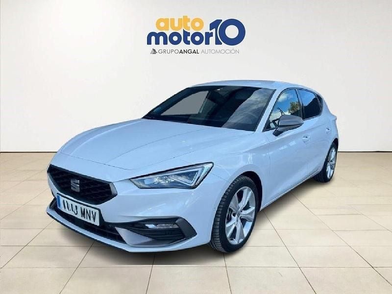 Usado Seat Leon FR 150 CV (110 kW) 2024 Blanco