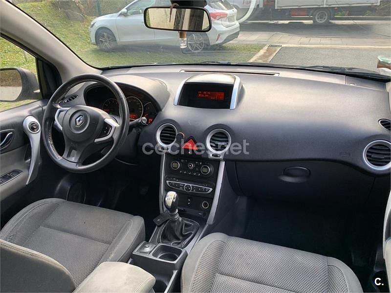 Usado Renault Koleos Dynamique 150 CV (110 kW) 2009 Negro SUV