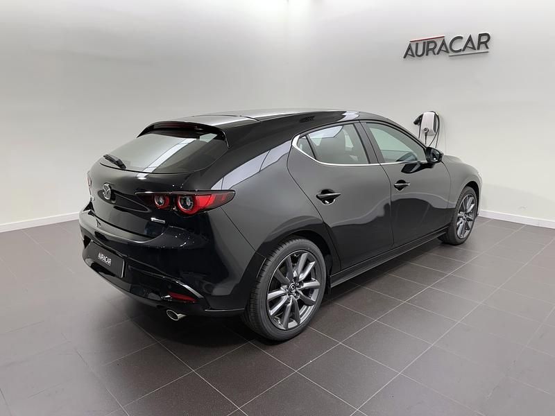 Usado Mazda 3 Center-Line 140 CV (102 kW) 2025 Negro Berlina