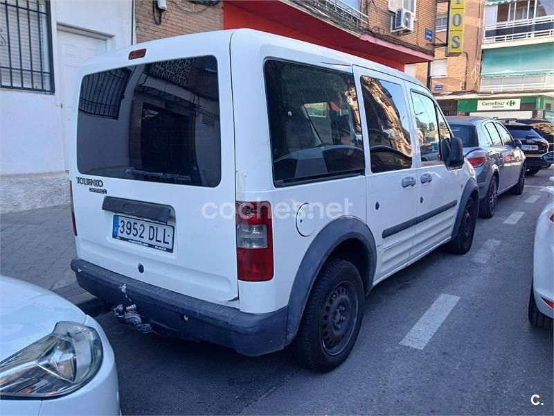 Usado Ford Tourneo Connect Trend 95 CV (69 kW) 2013 Blanco Monovolumen