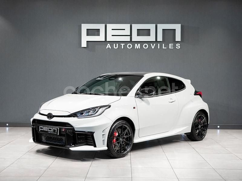 Blanco Usado 2024 Toyota Yaris Berlina | 48.950 € - Imagen 1/4