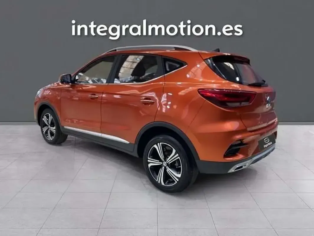 Usado MG ZS Comfort 116 CV (85 kW) 2025 Naranja SUV