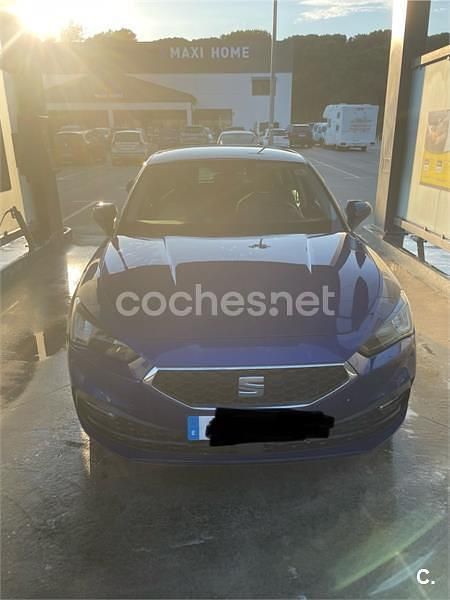 Azul Usado 2021 Seat Leon Reference Berlina | 15.000 € (Precio justo) - Imagen 1/4