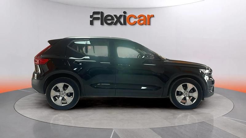 Usado Volvo XC40 Momentum 163 CV (119 kW) 2019 Negro SUV