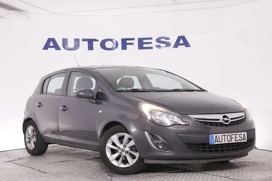 Usado Opel Corsa Selective 85 CV (62 kW) 2014 Gris Utilitario