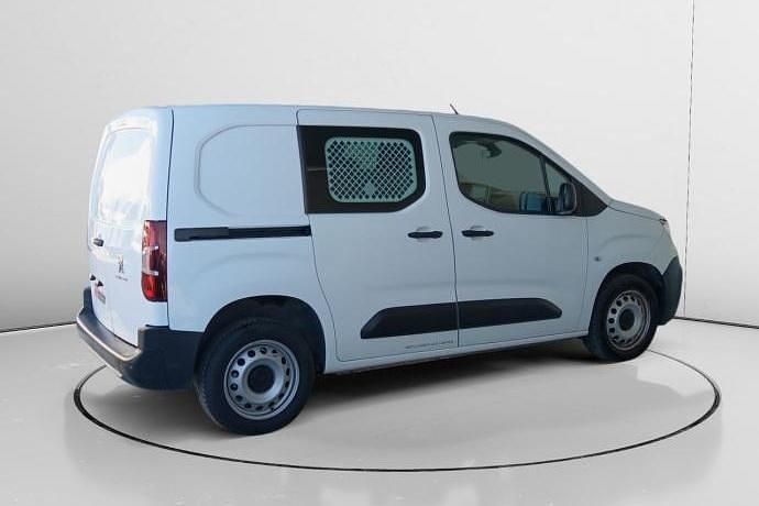 Usado Peugeot Partner Premium 132 CV (97 kW) 2021 Blanco Monovolumen