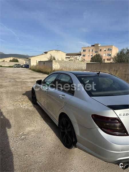 Usado Mercedes C220 Elegance 150 CV (110 kW) 2007 Gris / plata Berlina