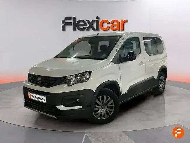 Usado Peugeot Rifter GT 130 CV (95 kW) 2023 Blanco Monovolumen