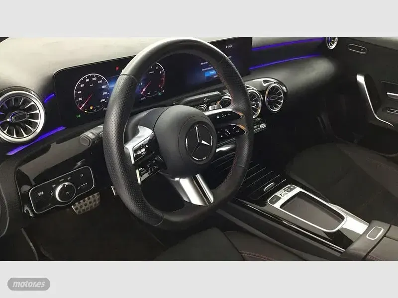 Usado Mercedes A200 163 CV (119 kW) 2025 Gris