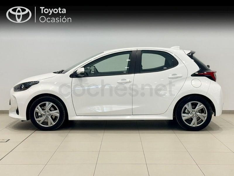 Usado Toyota Yaris Hybrid Active 116 CV (85 kW) 2025 Blanco Berlina