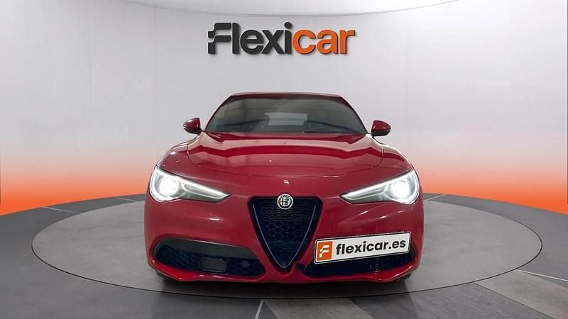 Usado Alfa Romeo Stelvio Sprint 200 CV (147 kW) 2022 Rojo SUV