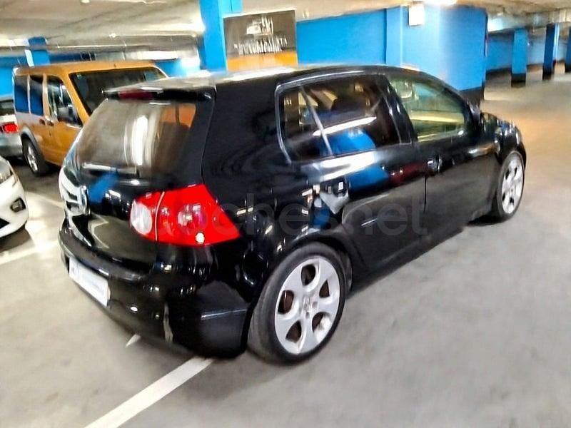 Usado VW Golf IV Highline 140 CV (102 kW) 2004 Negro Berlina