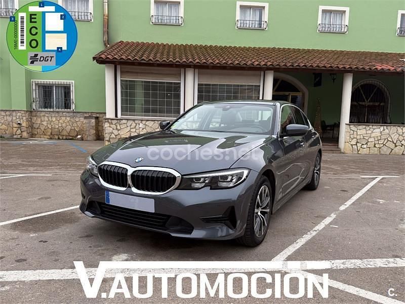 Gris / plata Usado 2021 BMW 320e Berlina | 27.900 € (Precio justo) - Imagen 1/4