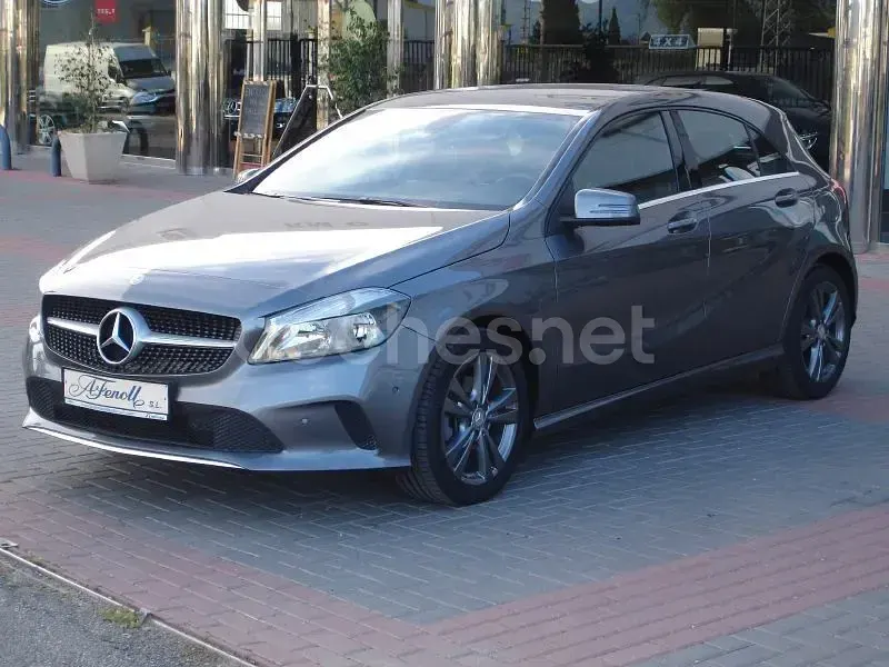 Usado Mercedes A200 136 CV (100 kW) 2017 Marrón Utilitario
