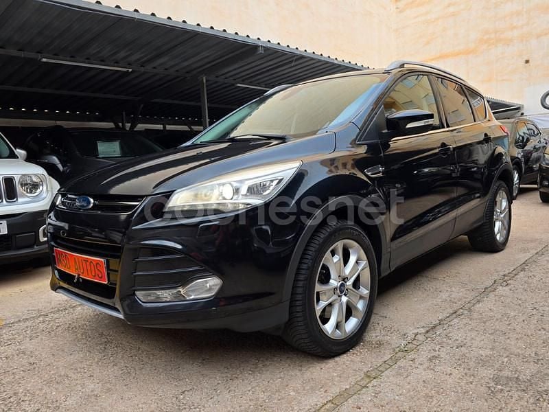 Negro Usado 2015 Ford Kuga Titanium SUV | 11.000 € (Buen precio) - Imagen 1/4