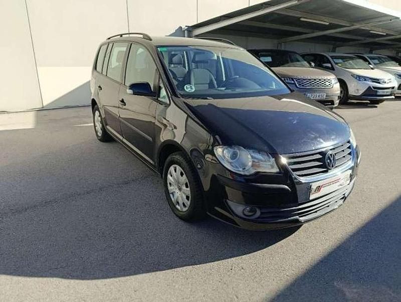 Usado VW Touran Highline 105 CV (77 kW) 2007 Negro Monovolumen