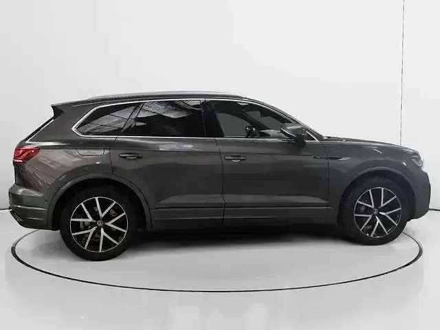 Usado VW Touareg Elegance 286 CV (210 kW) 2022 Gris SUV