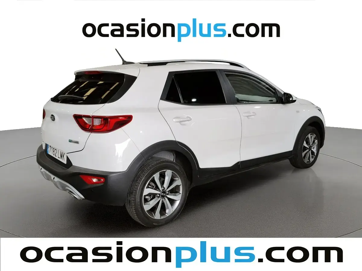 Usado Kia Stonic 101 CV (74 kW) 2021 Blanco SUV