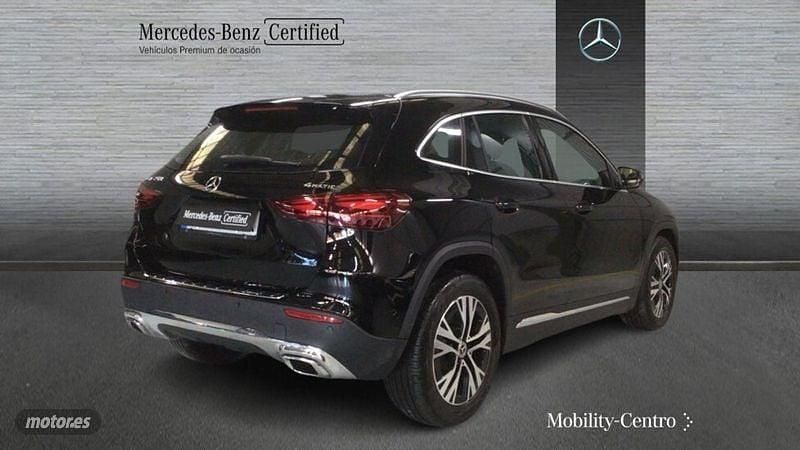 Usado Mercedes GLA250 218 CV (160 kW) 2024 Negro SUV