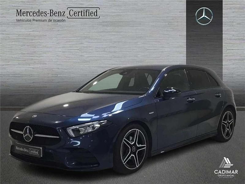 Usado Mercedes A180 116 CV (85 kW) 2021 Berlina