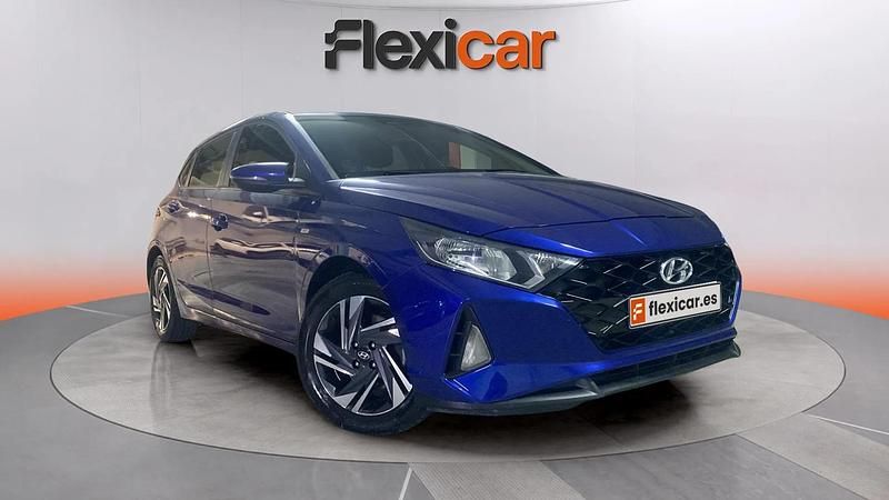 Usado Hyundai i20 101 CV (74 kW) 2022 Azul Berlina