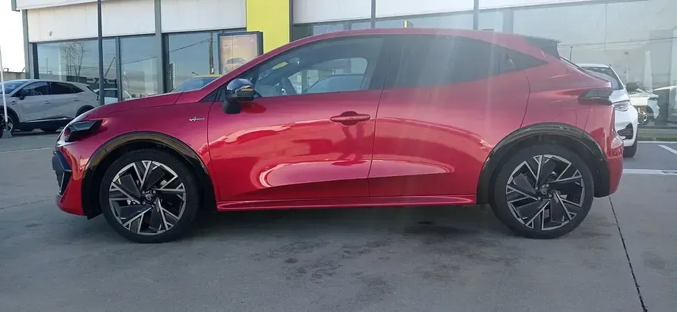 Usado Renault Clio V Techno 115 CV (84 kW) 2025 Rojo Berlina