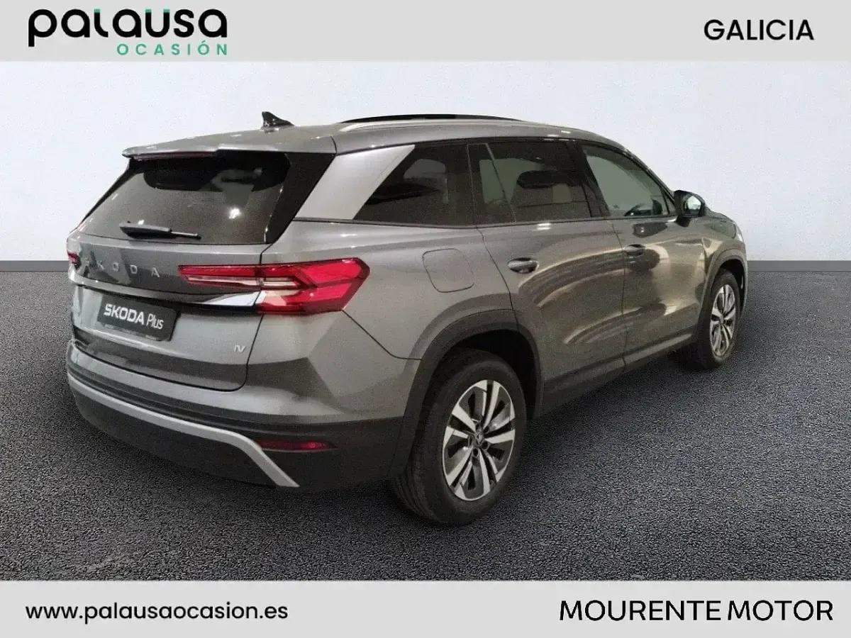 Usado Skoda Kodiaq 204 CV (150 kW) 2026 Gris / plata SUV