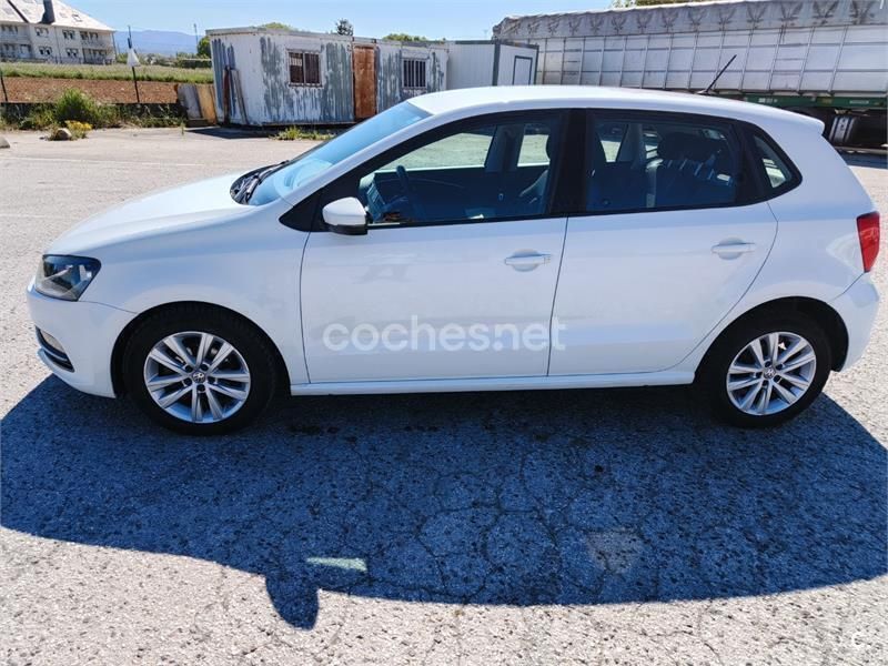 Blanco Usado 2016 VW Polo Advance Berlina | 9500 € (Precio justo) - Imagen 1/4