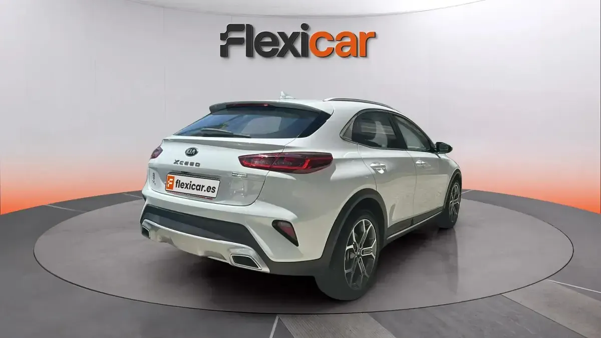 Usado Kia XCeed 141 CV (103 kW) 2021 Blanco SUV