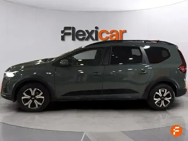 Usado Dacia Jogger Essentiel 100 CV (73 kW) 2023 Verde Monovolumen