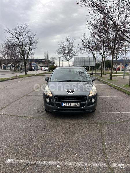 Gris / plata Usado 2011 Peugeot 3008 Access Berlina | 4500 € (Precio justo) - Imagen 1/4