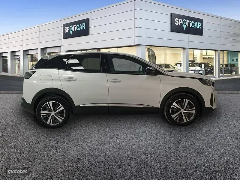 Usado Peugeot 3008 Allure 130 CV (95 kW) 2024 Blanco SUV