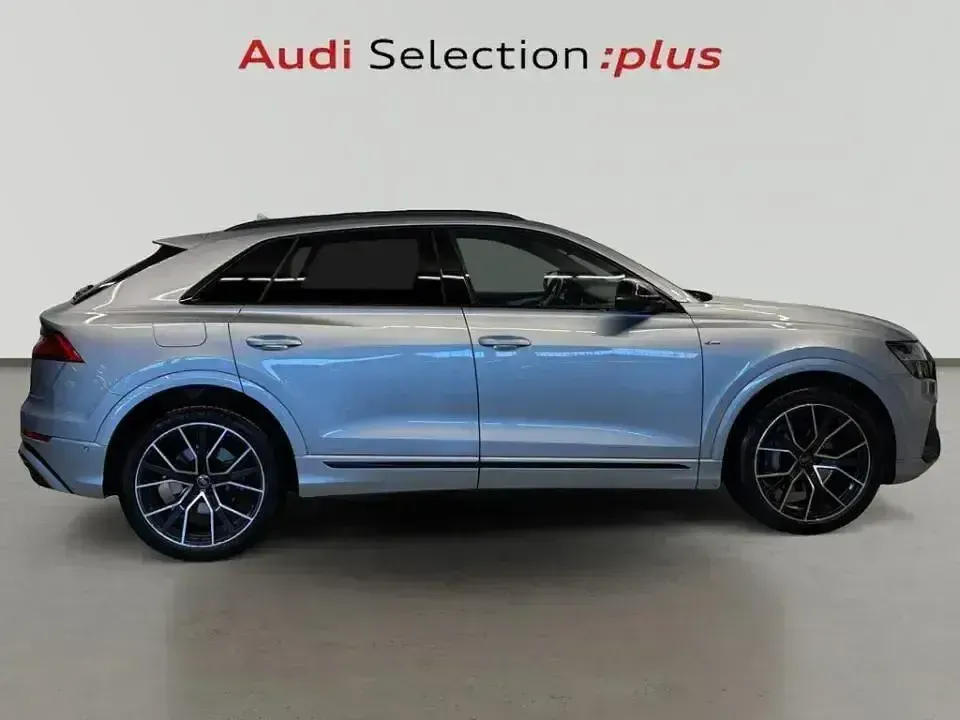 Usado Audi Q8 S-Line 286 CV (210 kW) 2023 Gris / plata SUV