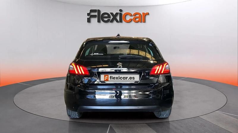 Usado Peugeot 308 Active 131 CV (96 kW) 2018 Negro Utilitario
