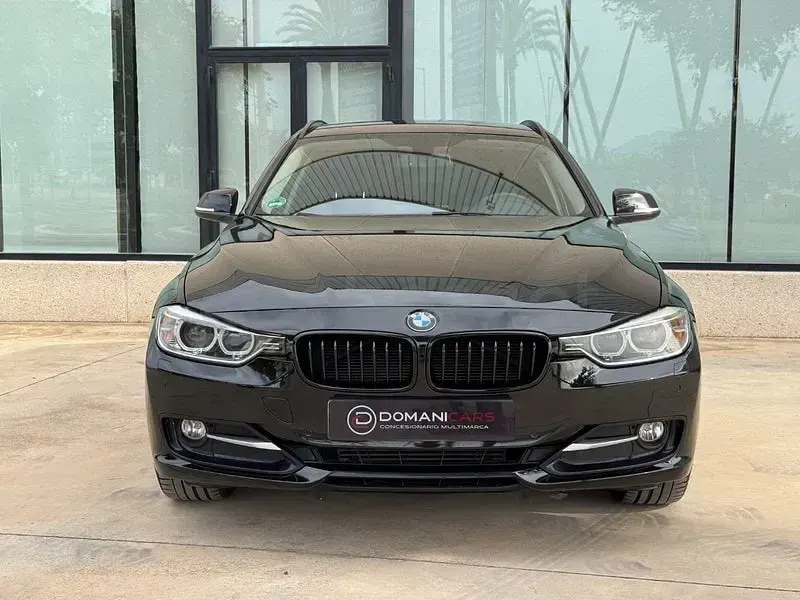 Usado BMW 320 Comfort Edition 184 CV (135 kW) 2013 Negro Familiar
