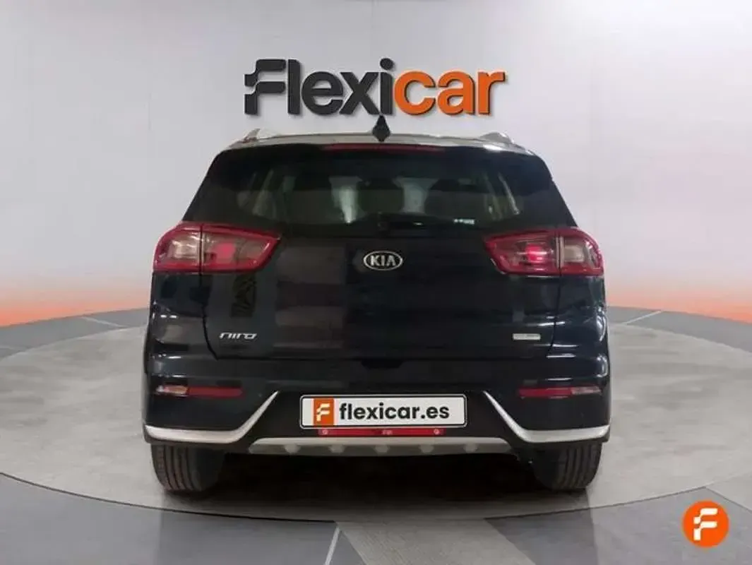 Usado Kia Niro 141 CV (103 kW) 2018 Negro SUV
